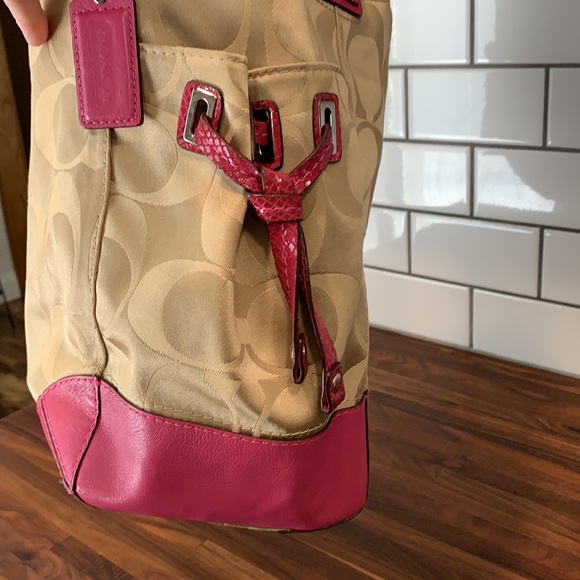 Coach authentic Handbag - Picture 3 of 14